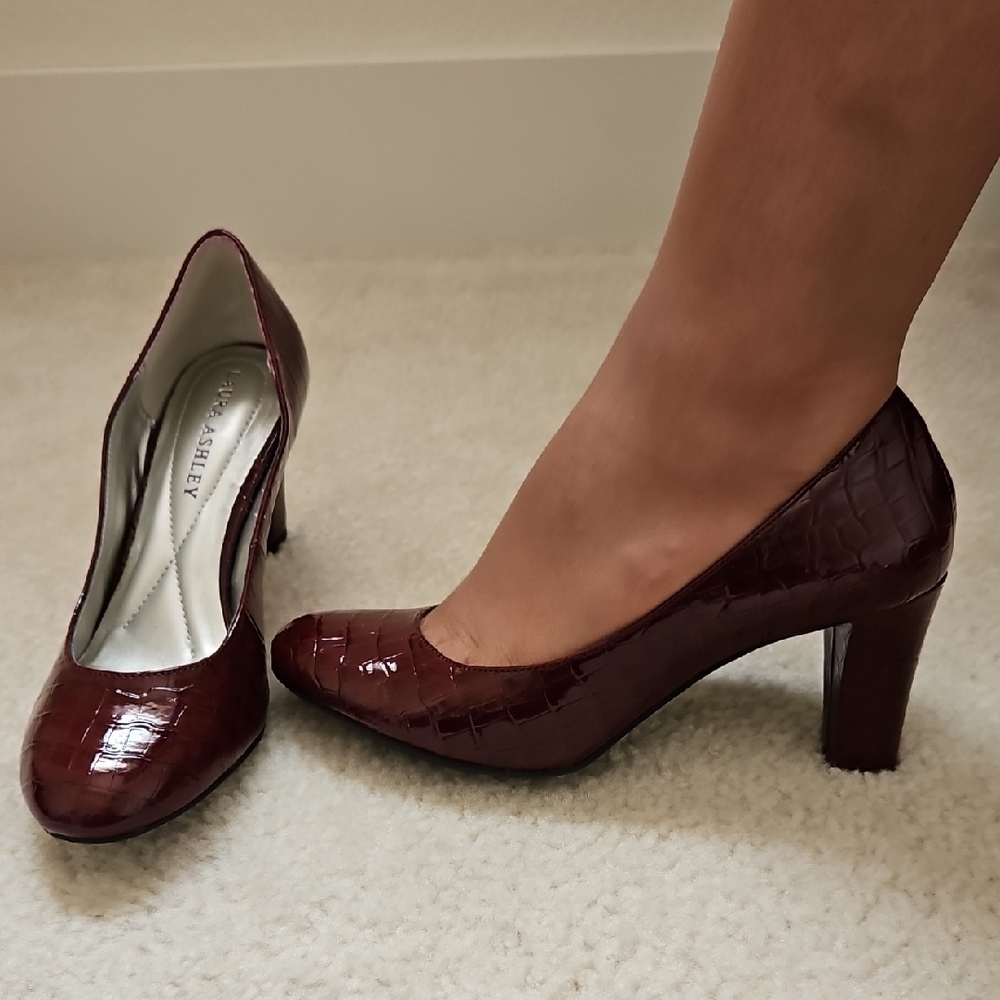 EUC Laura Ashley Elegant Burgundy Heels With Crocodile Patter